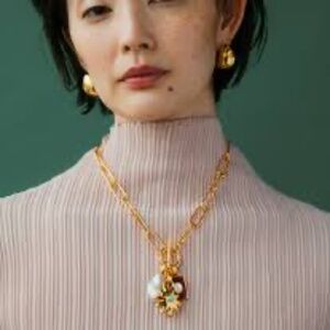 Lizzie Fortunato Helios Charm Necklace in Merlot 18"